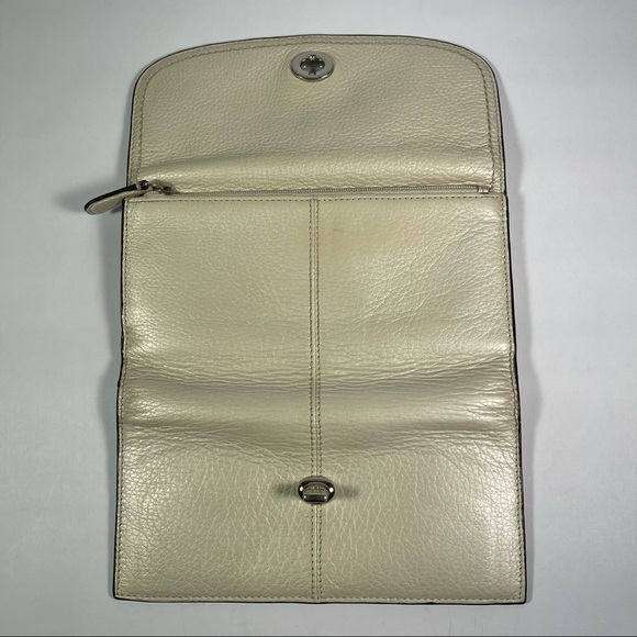 Coach Park Leather Checkbook Wallet Turnlock closure F49164 - Picture 8 of 16